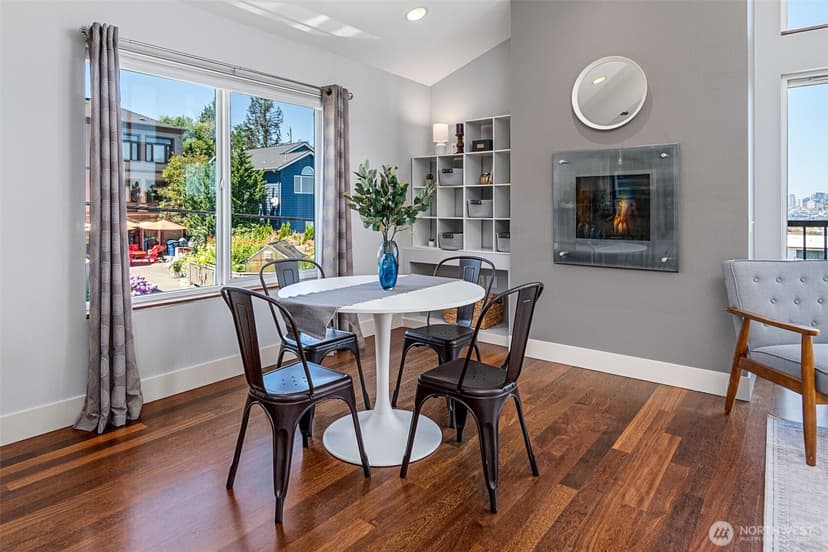 Property photo for 3028 SW Avalon Way #B, Seattle photo 9