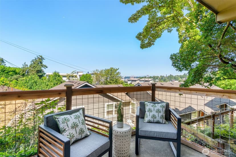 Property photo for 3028 SW Avalon Way #B, Seattle photo 24