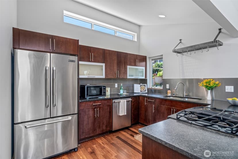 Property photo for 3028 SW Avalon Way #B, Seattle photo 14
