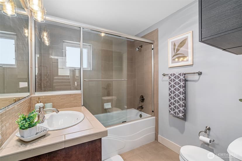 Property photo for 3028 SW Avalon Way #B, Seattle photo 17