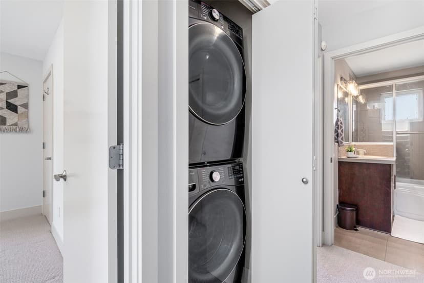 Property photo for 3028 SW Avalon Way #B, Seattle photo 19