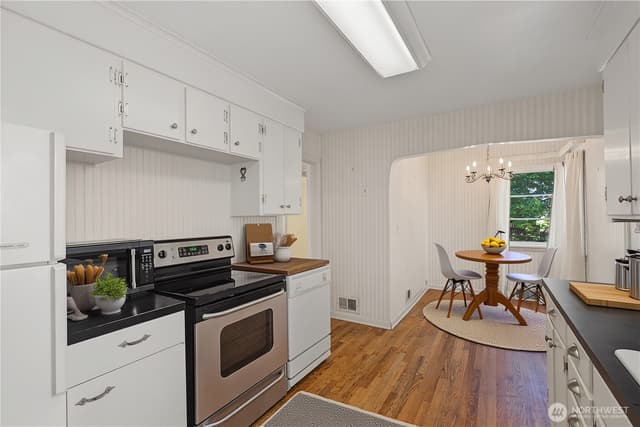 Property photo for 6621 Alfaretta Street SW, Lakewood photo 5
