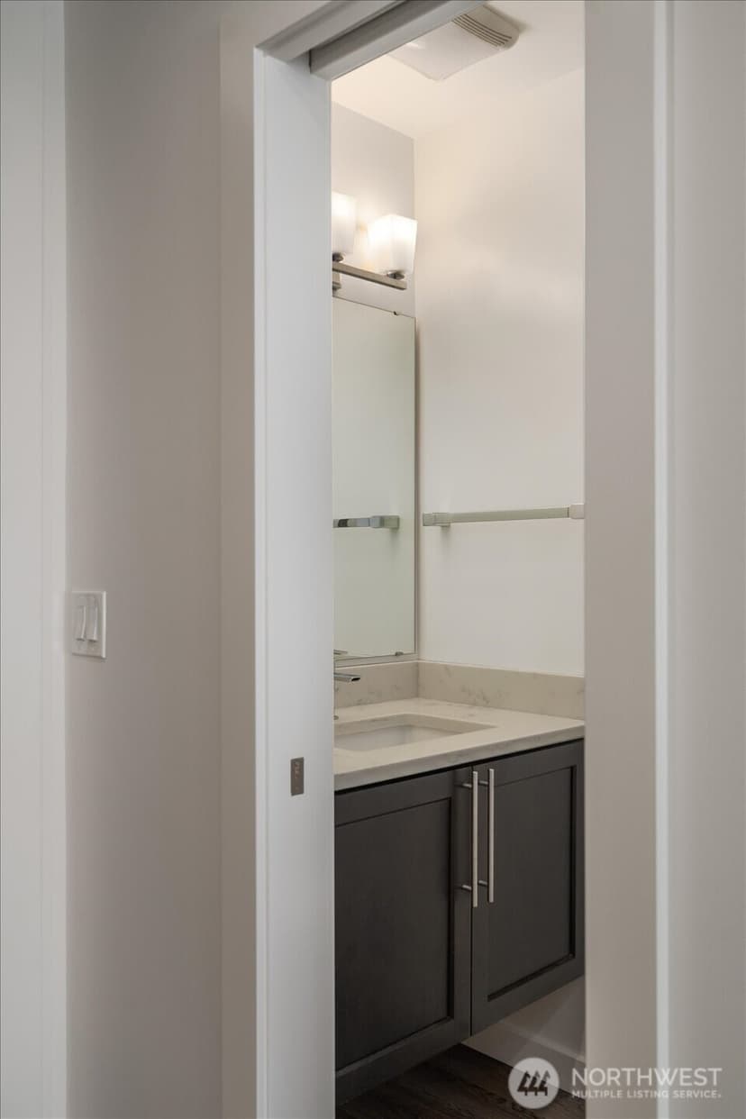 Property photo for 2125 Western Avenue #3, Seattle photo 7