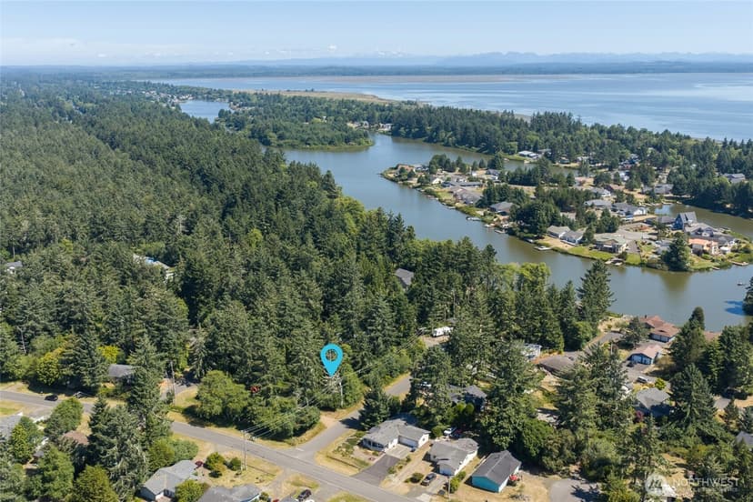 Property photo for 422 430 Mud Hen Loop SE, Ocean Shores photo 6