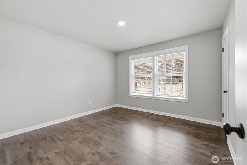 Property photo for 2819 N Mullen Street, Tacoma photo 15
