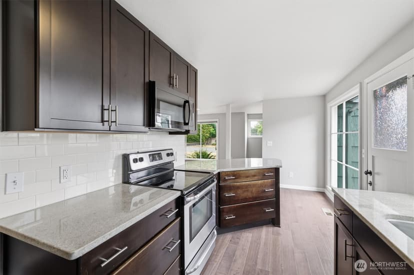 Property photo for 2819 N Mullen Street, Tacoma photo 12