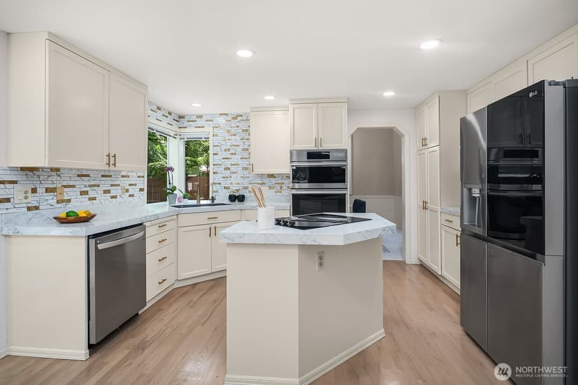 Property photo for 4020 262nd Place SE, Sammamish photo 12