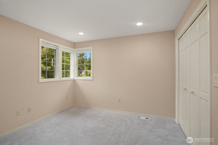 Property photo for 4020 262nd Place SE, Sammamish photo 28