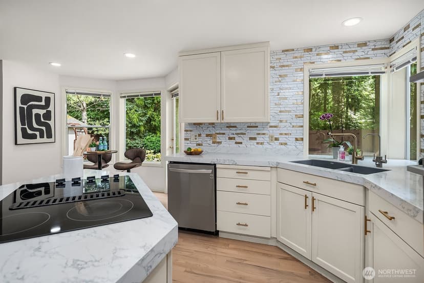 Property photo for 4020 262nd Place SE, Sammamish photo 14