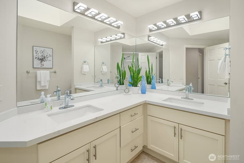 Property photo for 4020 262nd Place SE, Sammamish photo 29