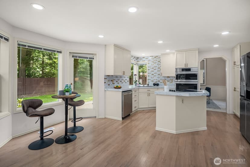 Property photo for 4020 262nd Place SE, Sammamish photo 11