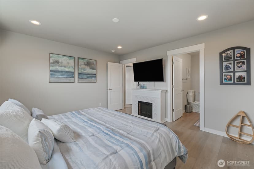 Property photo for 1038 Point Brown Avenue SE, Ocean Shores photo 19