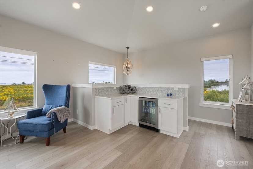 Property photo for 1038 Point Brown Avenue SE, Ocean Shores photo 10