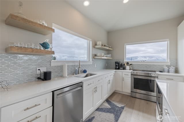 Property photo for 1038 Point Brown Avenue SE, Ocean Shores photo 2