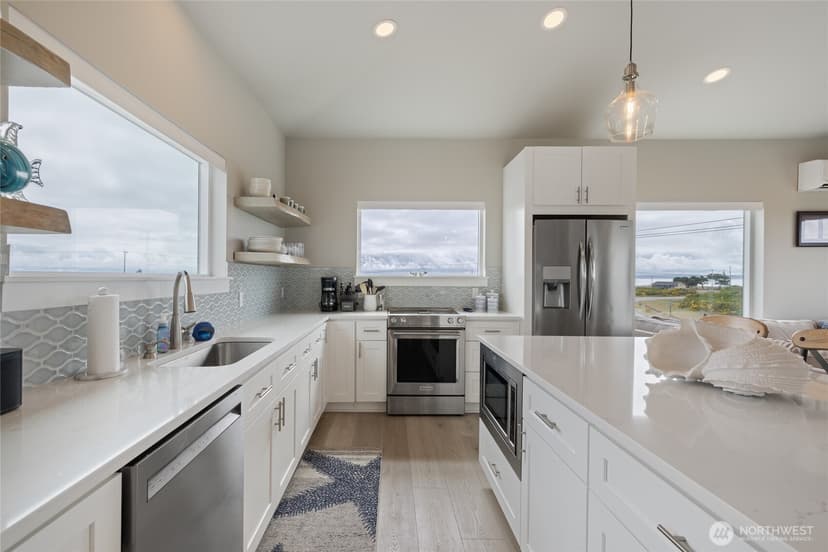 Property photo for 1038 Point Brown Avenue SE, Ocean Shores photo 12
