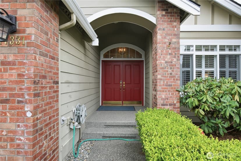 Property photo for 17331 31st Drive SE, Bothell photo 3