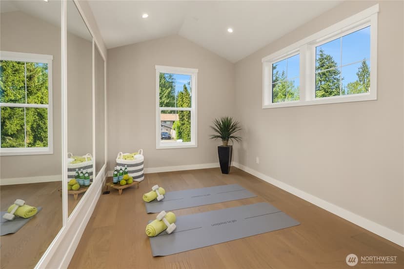 Property photo for 10223 NE 24th Street, Bellevue photo 18