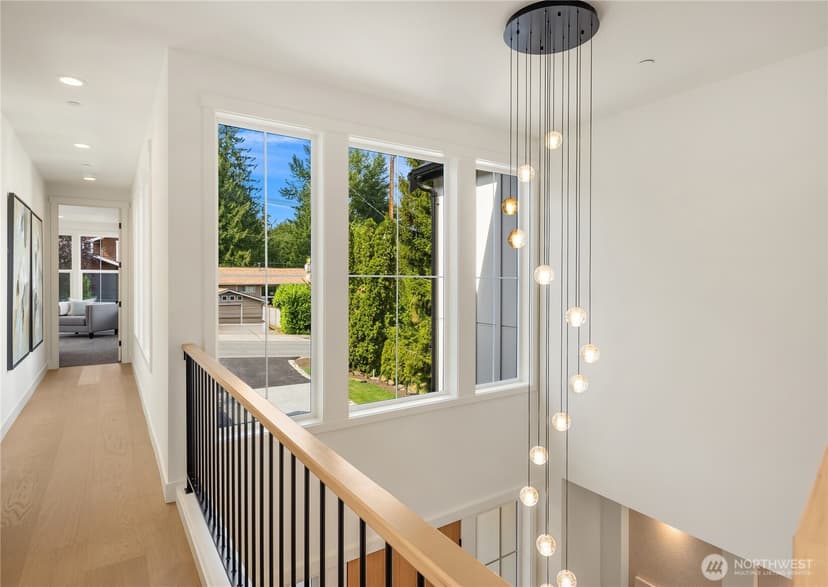 Property photo for 10223 NE 24th Street, Bellevue photo 13