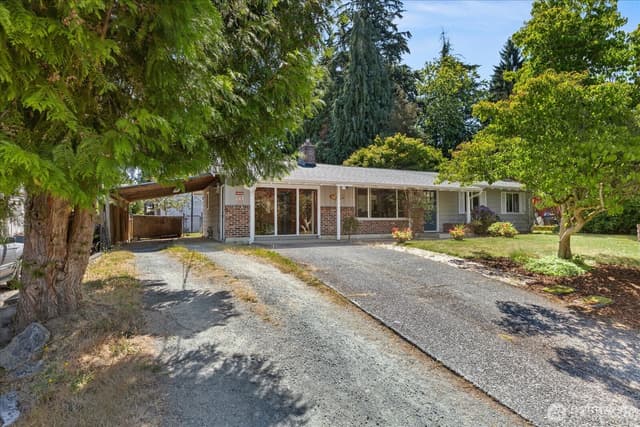 Property photo for 9207 Meadow Way, Everett photo 3