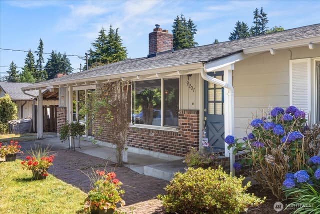 Property photo for 9207 Meadow Way, Everett photo 2