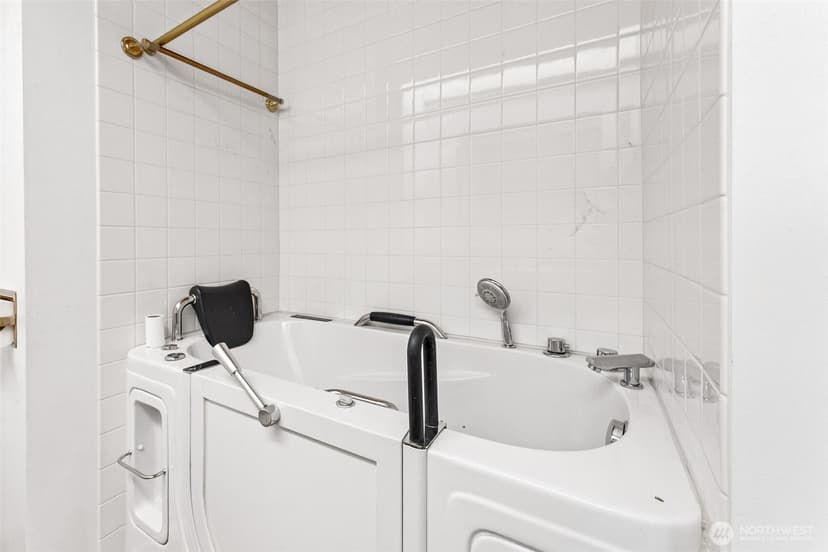 Property photo for 6727 21st Avenue SW, Seattle photo 14