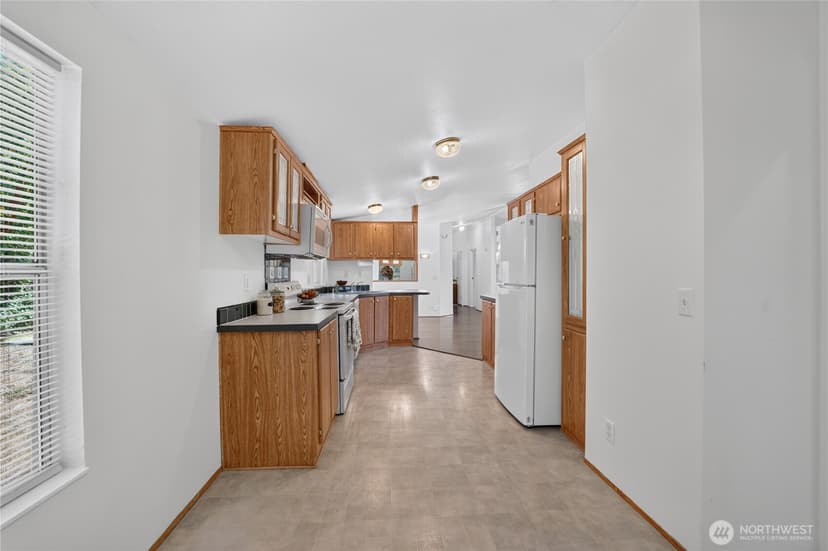 Property photo for 1450 Northlake Way NW, Bremerton photo 12