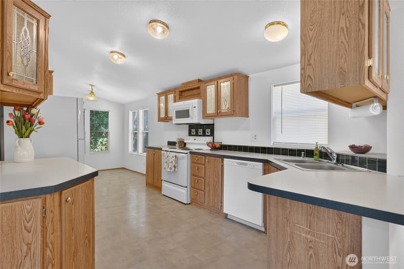 Property photo for 1450 Northlake Way NW, Bremerton photo 11