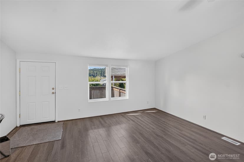 Property photo for 1450 Northlake Way NW, Bremerton photo 6