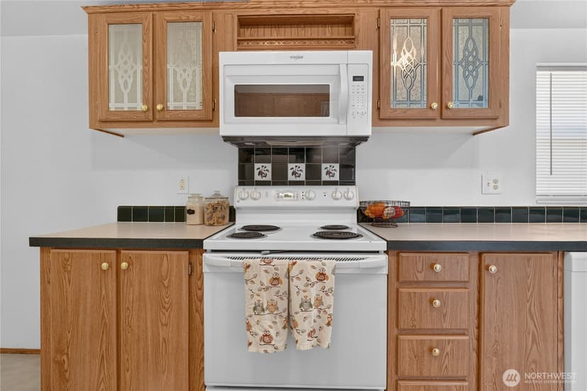 Property photo for 1450 Northlake Way NW, Bremerton photo 17