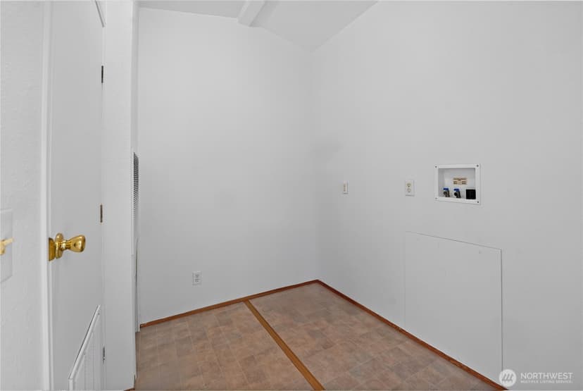 Property photo for 1450 Northlake Way NW, Bremerton photo 18