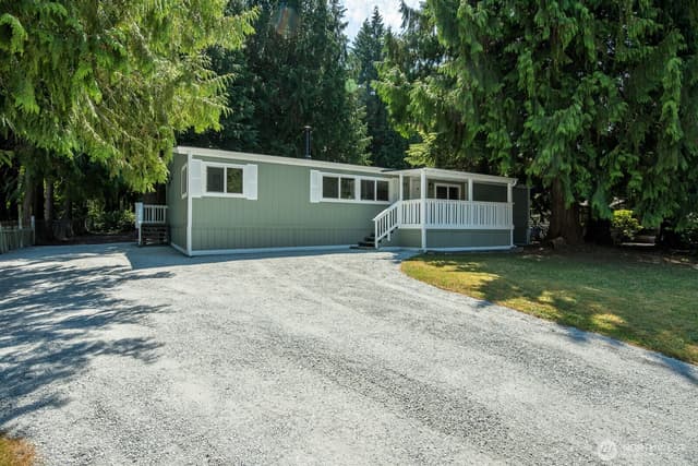 Property photo for 922 124th Place NW, Marysville photo 2
