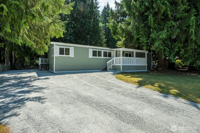 Property photo for 922 124th Place NW, Marysville photo 2
