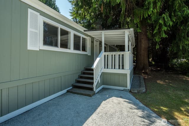 Property photo for 922 124th Place NW, Marysville photo 4