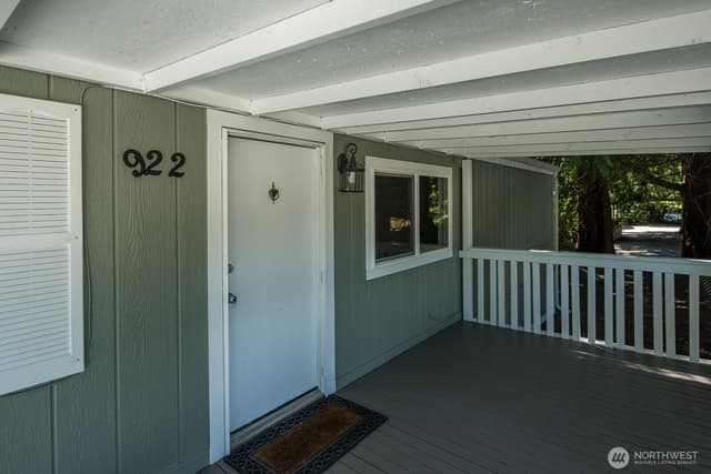 Property photo for 922 124th Place NW, Marysville photo 5