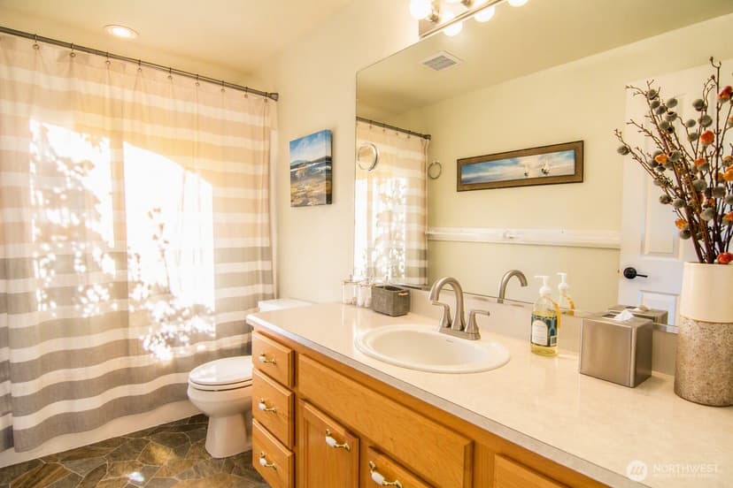 Property photo for 12415 6th Avenue NW, Gig Harbor photo 19