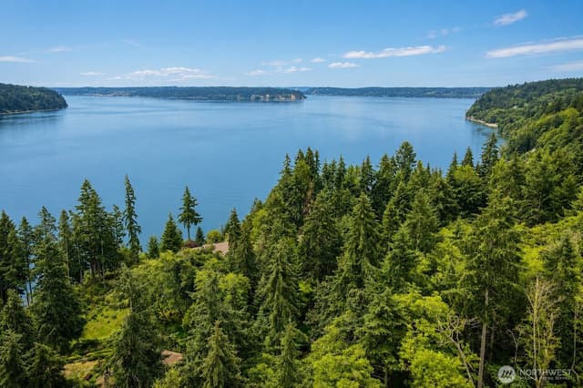 Property photo for 12415 6th Avenue NW, Gig Harbor photo 3