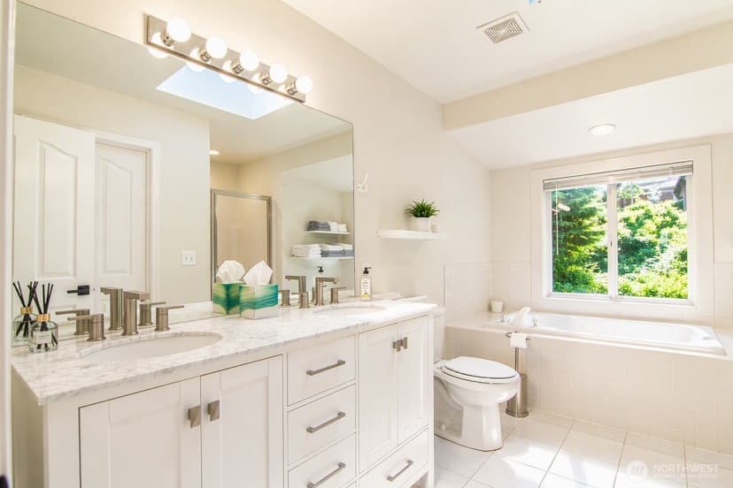 Property photo for 12415 6th Avenue NW, Gig Harbor photo 8