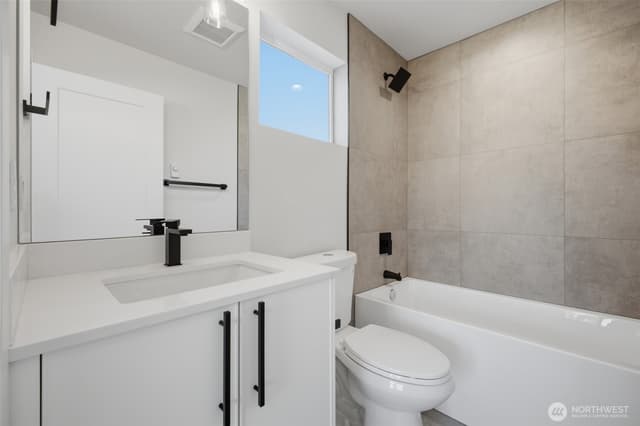 Property photo for 9811 Linden Avenue N, Seattle photo 5