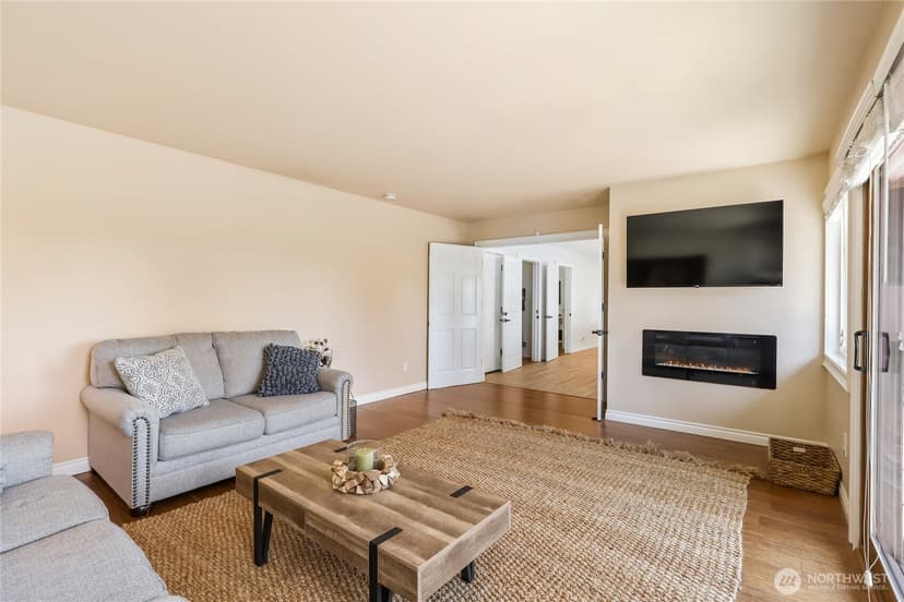Property photo for 5417 99th Avenue NW, Gig Harbor photo 6