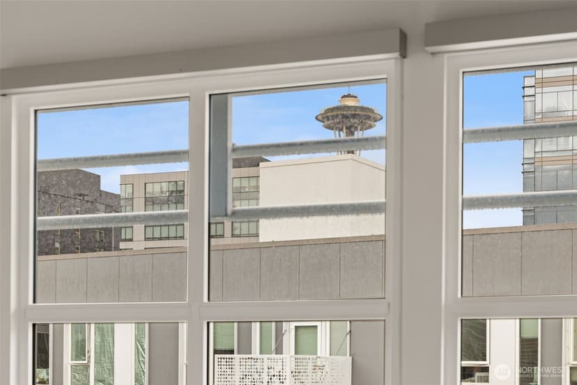 Property photo for 401 9th Avenue N #616, Seattle photo 14