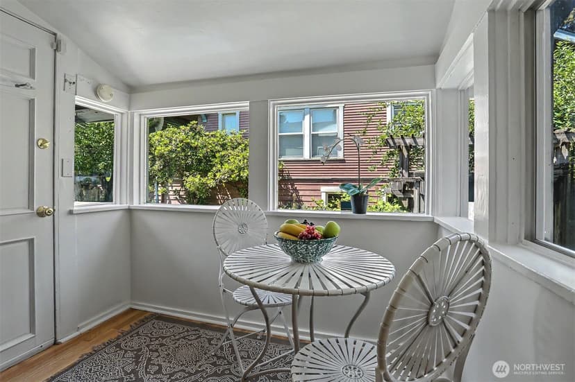 Property photo for 322 N 81St Street, Seattle photo 15