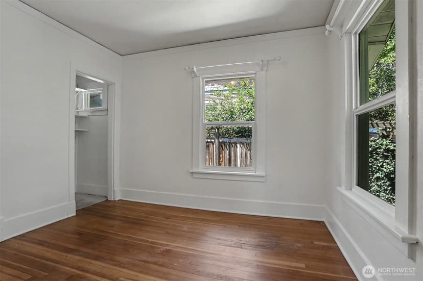 Property photo for 322 N 81St Street, Seattle photo 21