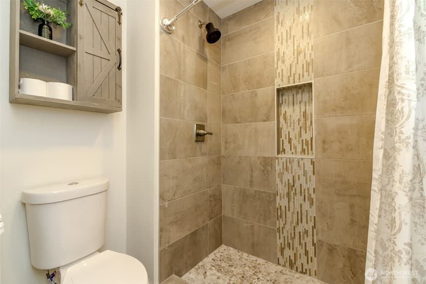 Property photo for 6109 50th St Court W, University Place photo 21