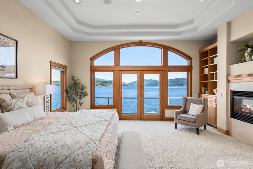 Property photo for 454 W Lake Sammamish Parkway NE, Bellevue photo 12