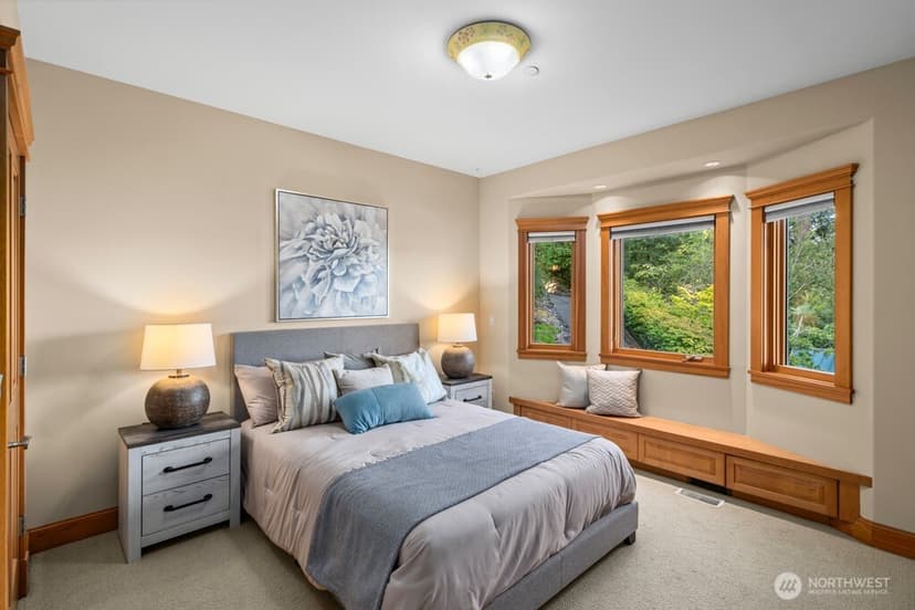 Property photo for 454 W Lake Sammamish Parkway NE, Bellevue photo 17