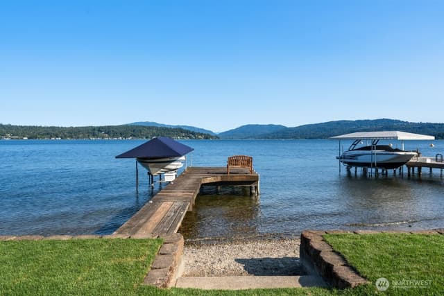 Property photo for 454 W Lake Sammamish Parkway NE, Bellevue photo 3