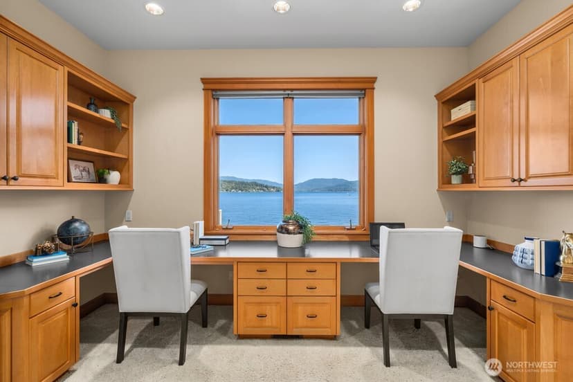 Property photo for 454 W Lake Sammamish Parkway NE, Bellevue photo 11