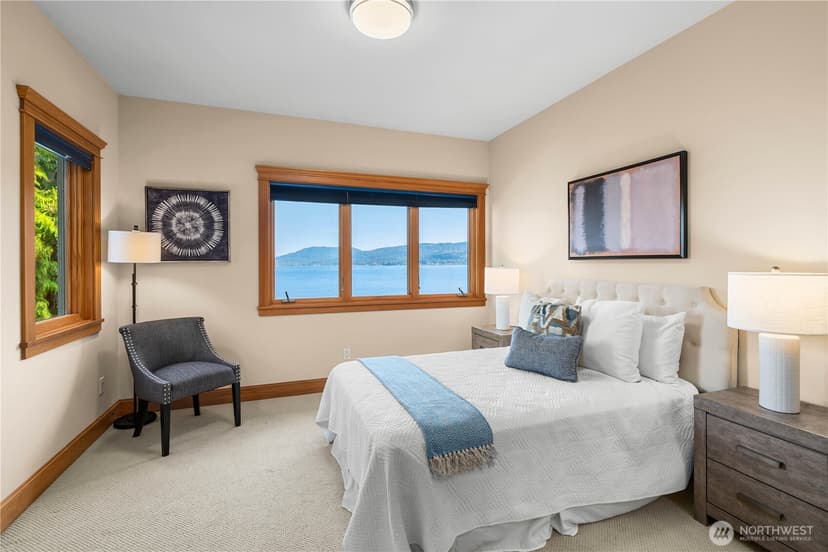 Property photo for 454 W Lake Sammamish Parkway NE, Bellevue photo 19