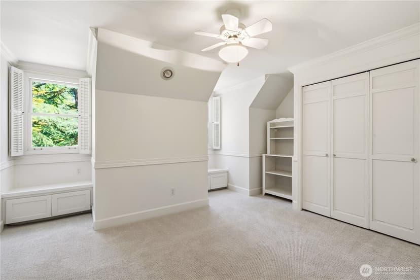 Property photo for 13555 NE 54th Place, Bellevue photo 26