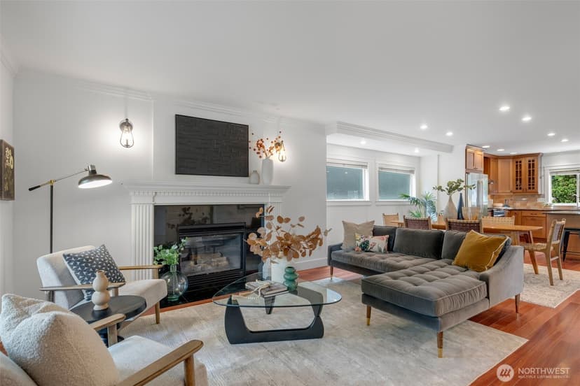 Property photo for 525 27th Avenue, Seattle photo 6